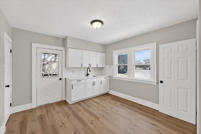 Building Photo - 10608 Wadsworth Ave