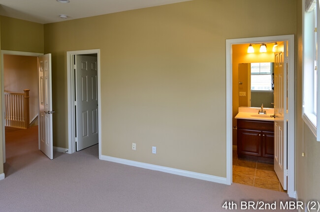 Building Photo - 1167 Vista Pointe Blvd