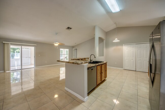 Building Photo - 2462 Nature Pointe Loop