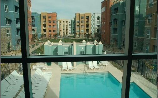 Building Photo - Amazing 2 bedroom condo on the South Strip