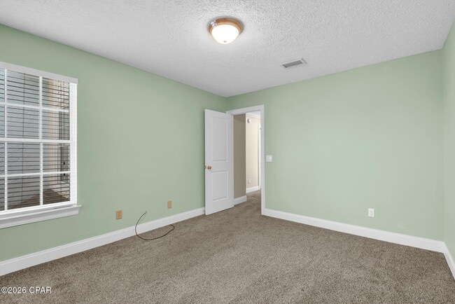 Building Photo - 1365 Capri Dr