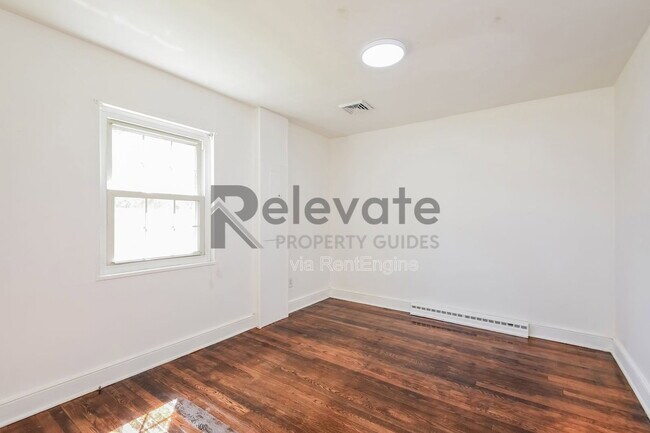 Building Photo - 4211 Wayside Rd