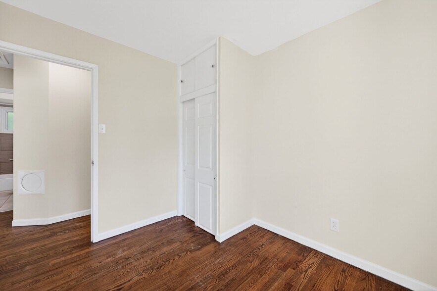 Building Photo - 7243 General Sherman Ln