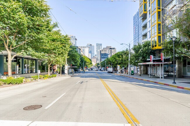 Building Photo - 225 Cedar St