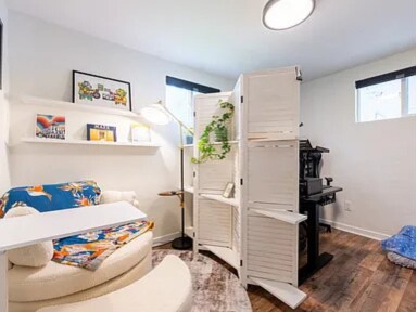 second bedroom - 906 N Division Ave