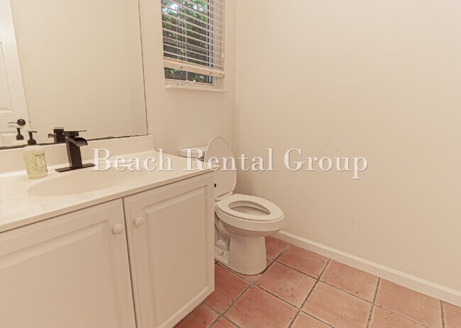 Building Photo - 3 Bedroom Gated Community in Surfside Beach