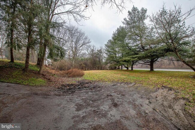 Building Photo - 202 Baltimore Pike