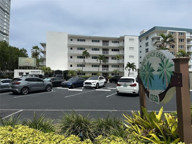 Building Photo - 1750 S Ocean Blvd