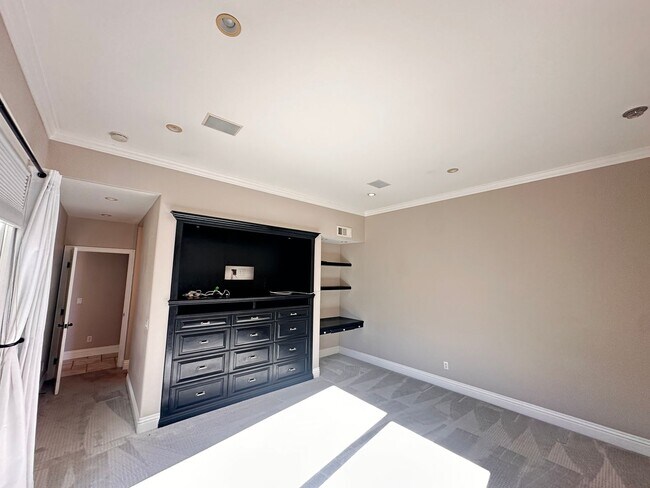 Building Photo - The Bluffs Newport Beach - House for Lease