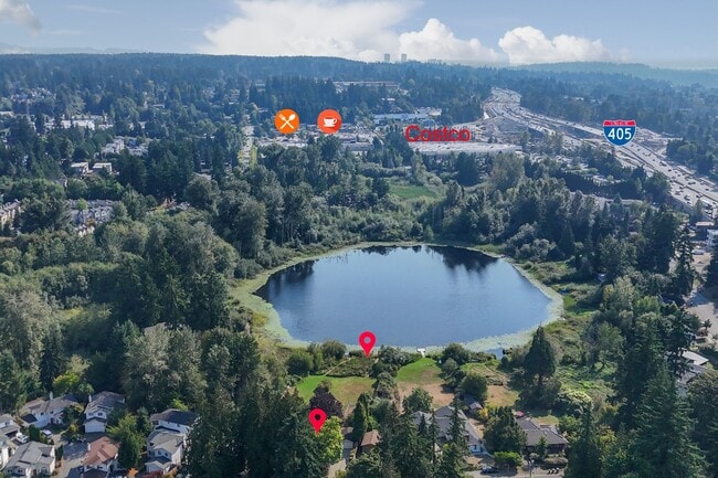 Building Photo - Peaceful Lakefront Living in Kirkland