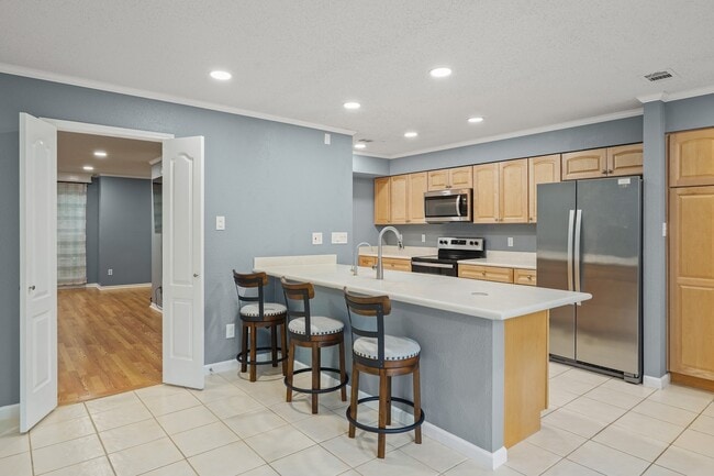 Building Photo - 1383 Country Pl Dr
