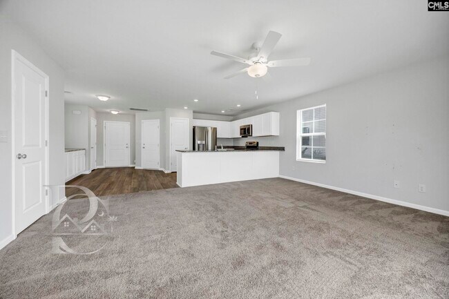 Building Photo - 2058 Mapleton Dr