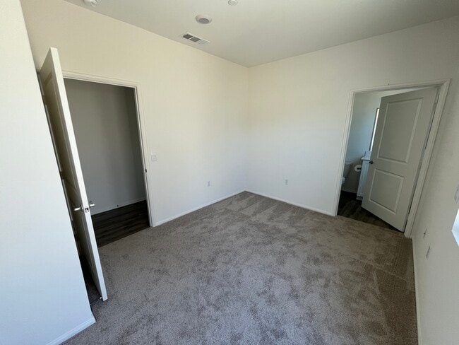 Building Photo - 35221 Sorenstam Dr
