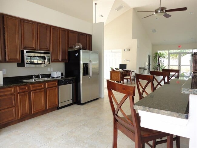 Building Photo - 4177 N Orange Blossom Trl