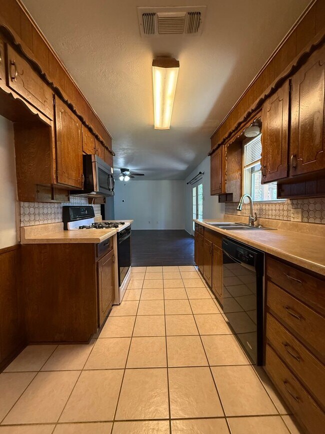 Building Photo - Adorable 3 bedroom, 2 bath home in Aledo