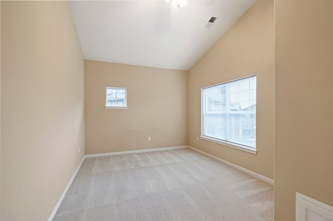 Building Photo - 1150 SW 170th Ave
