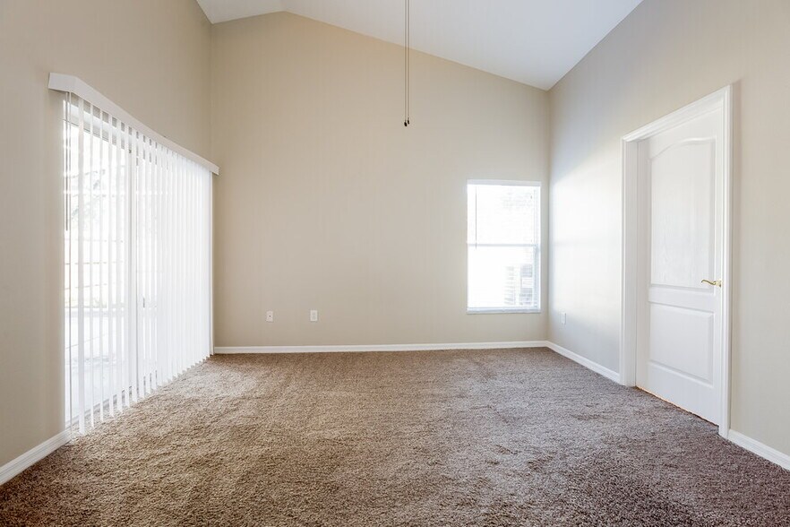 Building Photo - 9306 Hidden Water Cir