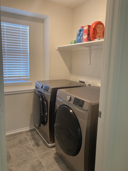 Building Photo - Charming 4 beds 2.5 baths in Pflugerville