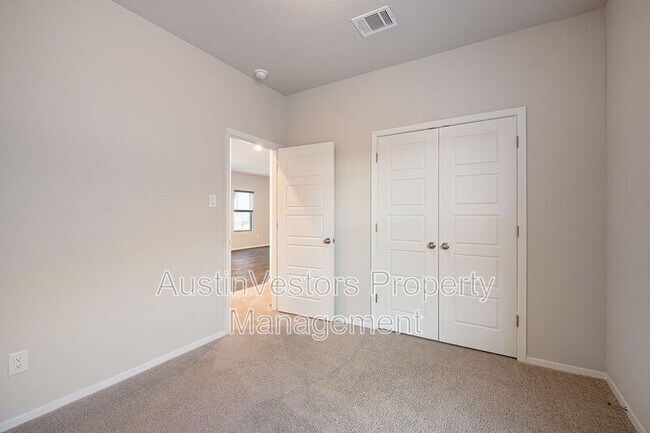 Building Photo - 244 Shugart St