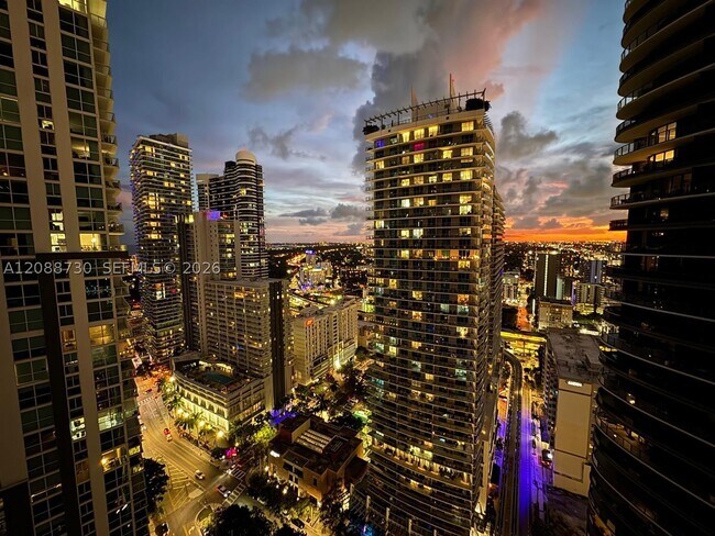 Building Photo - 1050 Brickell Ave