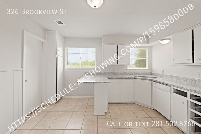 Building Photo - 326 Brookview St
