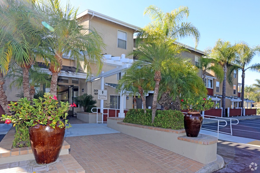 Benchmark Apartments 353 W San Marcos Blvd San Marcos CA 92069