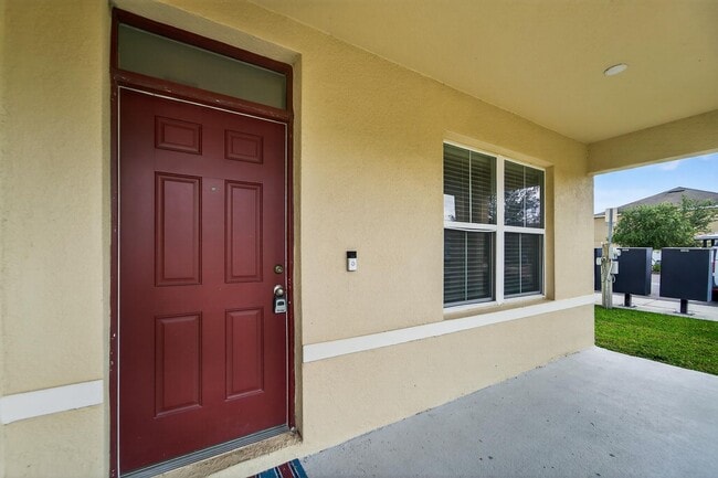 Building Photo - Stunning 5 bed/ 2 bath