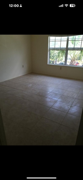 Building Photo - 1218 Bermuda Lakes Ln