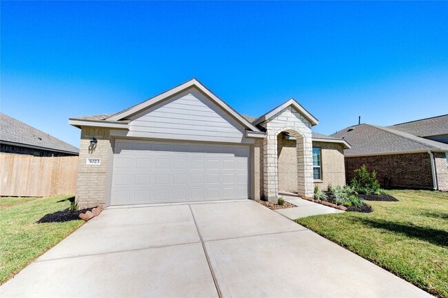 Building Photo - 5023 Lavaridge Dr