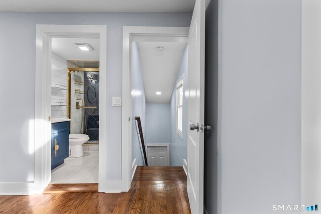 Building Photo - 75 Commercial St