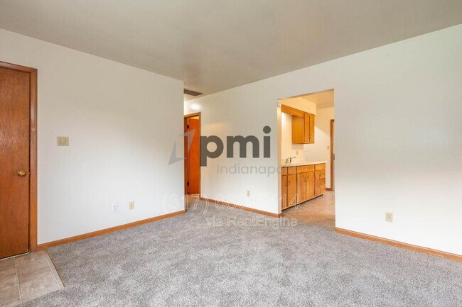 Building Photo - 116 E 19th St