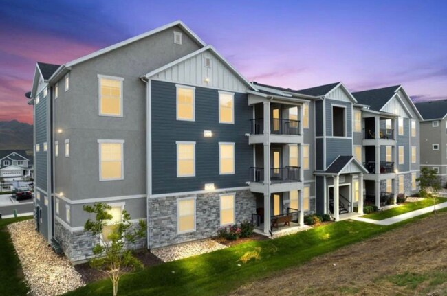 Primary Photo - ? For Rent: Beautiful 3-Bedroom, 2-Bathroo...