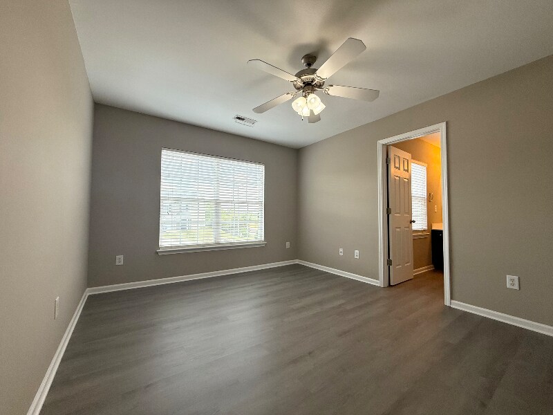 Building Photo - 705 Bellview Way