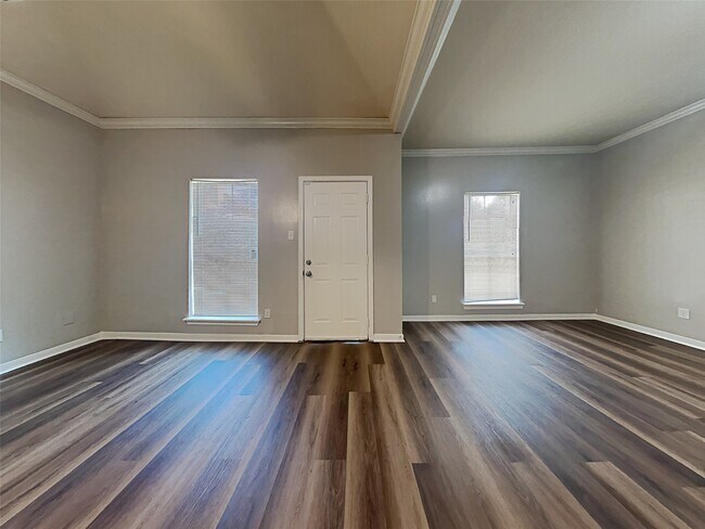Building Photo - 6737 Tournament Dr