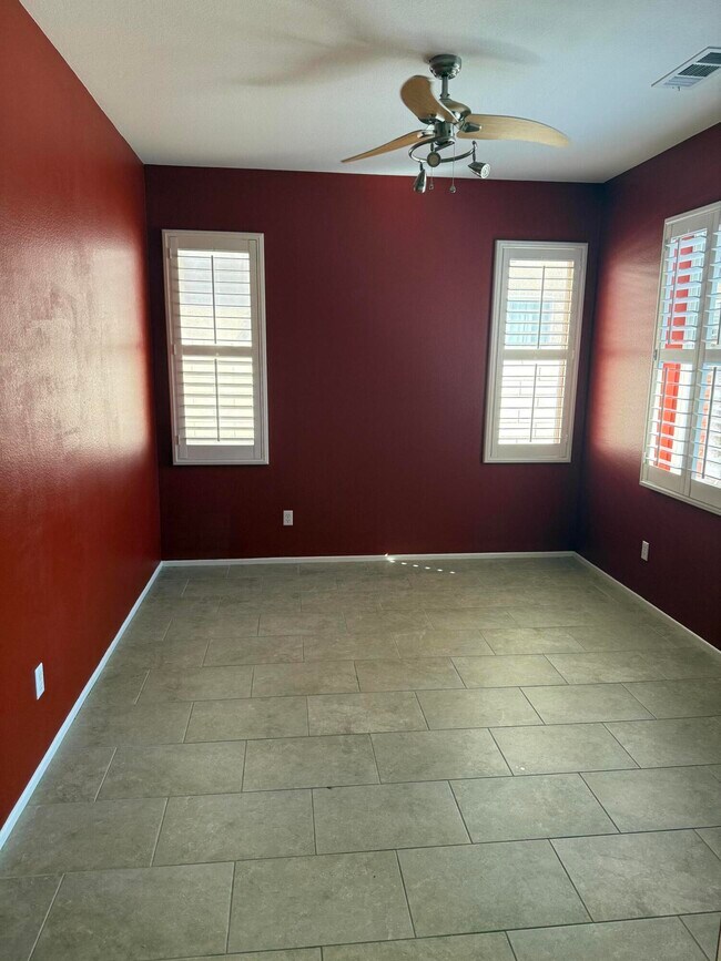 Building Photo - 43426 Lago Brezza Dr