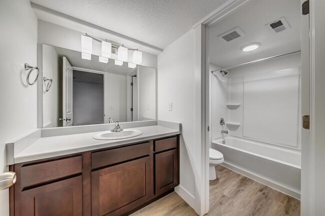 Building Photo - 3904 Hardman Way