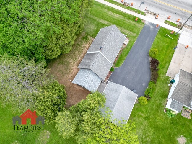 Building Photo - 1115 Cardinal Ln