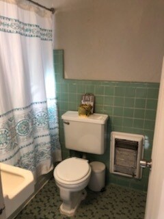 Building Photo - 922 1/2 Elm St