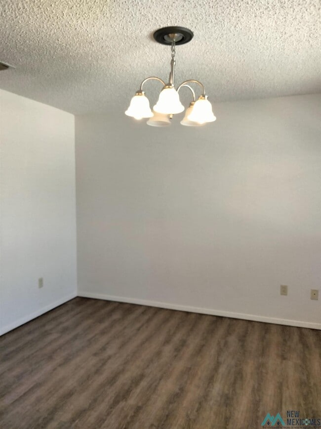 Building Photo - 3217 Cheyenne Dr