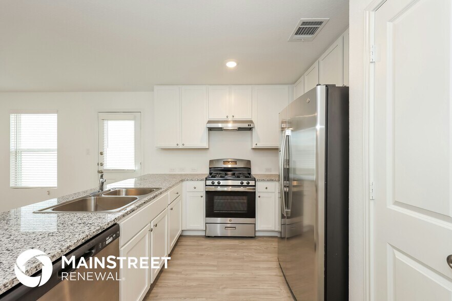 Building Photo - 13815 Goat Cv