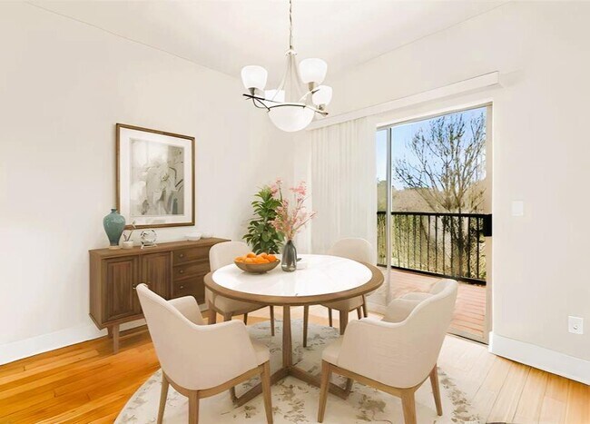 Building Photo - 13420 Lyndhurst St