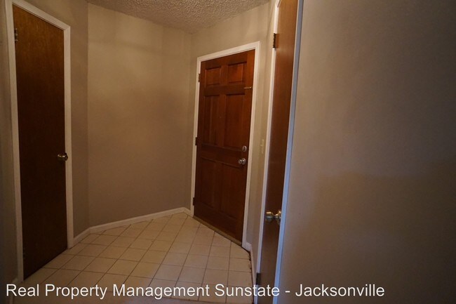 Building Photo - 2 br, 1.5 bath House - 4215 Polo Court