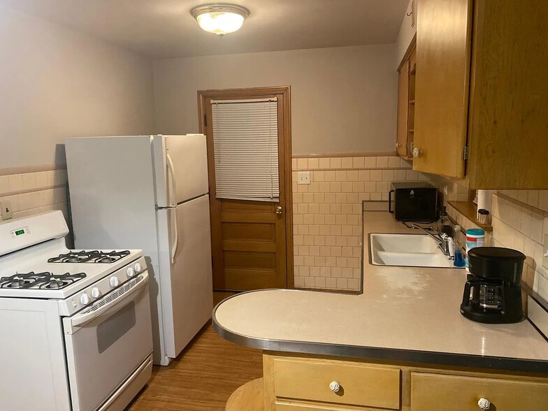 Building Photo - 5530 N Major Ave