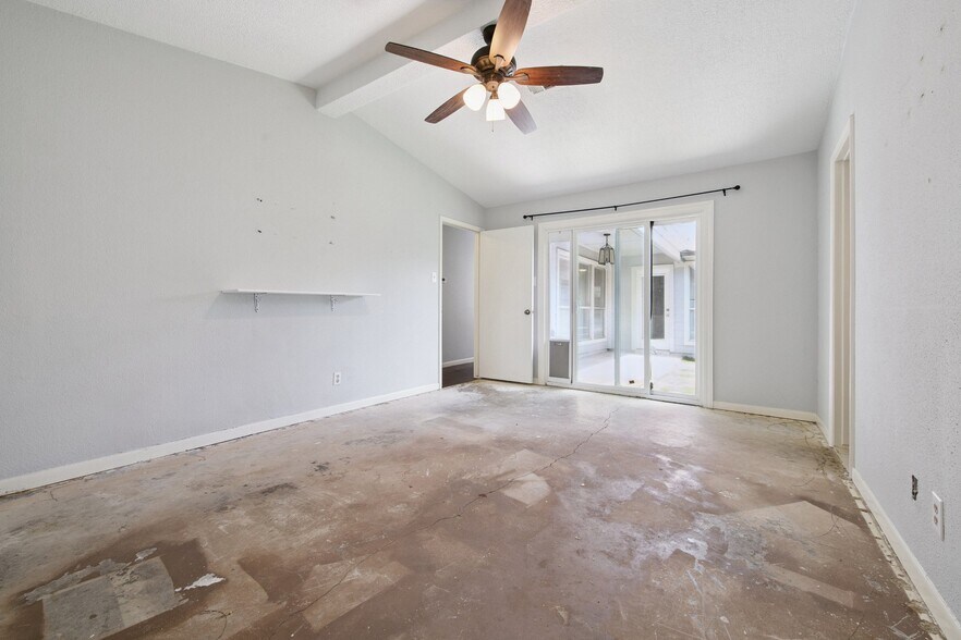 Building Photo - 10415 Eagle Glen Dr