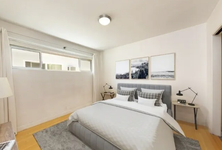 Building Photo - 11634 Gorham Ave