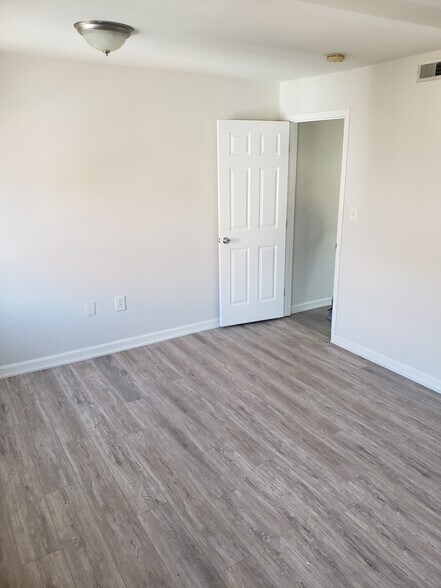 Building Photo - 1322 N 17th St