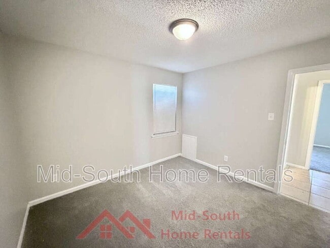 Building Photo - 3243 Boone St