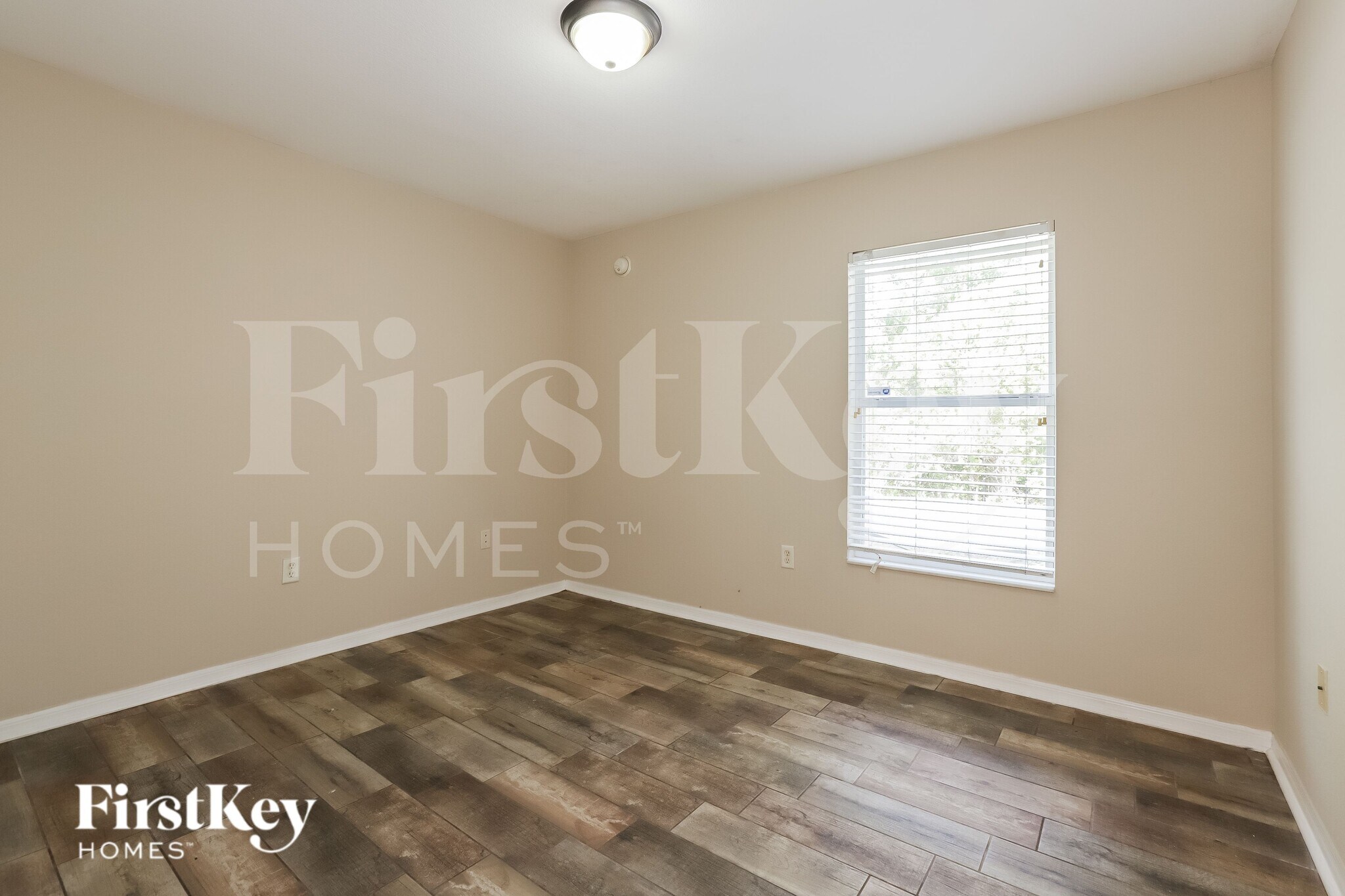 Building Photo - 3668 Sandhill Crane Dr
