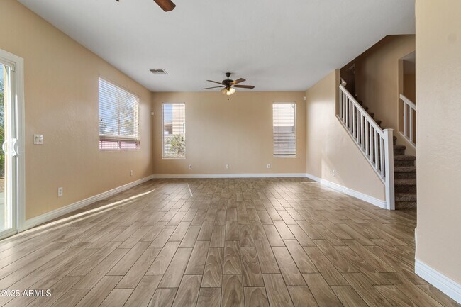 Building Photo - 2416 S 90th Glen