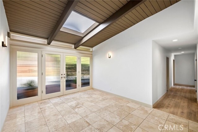 Building Photo - 1220 Anacapa Way